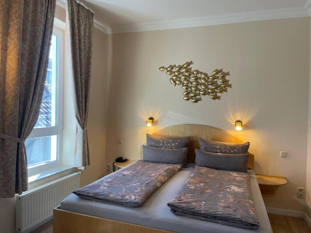 Hotel Deichvoigt Cuxhaven Bagian luar foto